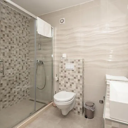 Apartament 1 Bedroom Beautiful Apartment In Rogotin