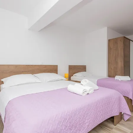 Cozy Apartment In Rogotin With Wifi Apartment