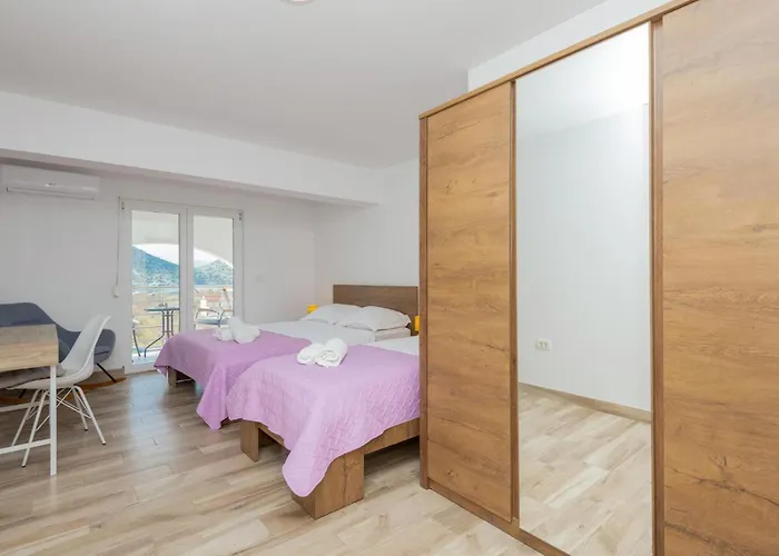 Apartament Awesome In With Wifi